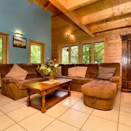 Beautiful Chalet With Sauna Near Forest In 杜柏