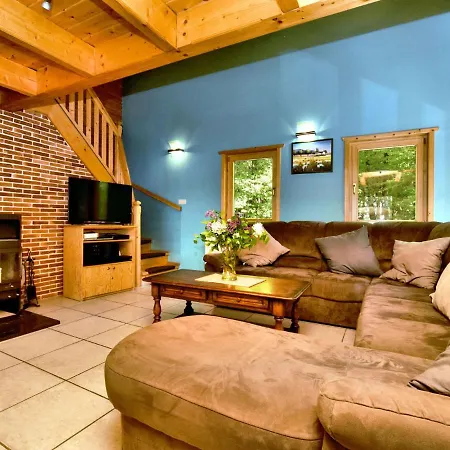 木屋 Beautiful Chalet With Sauna Near Forest In 杜柏